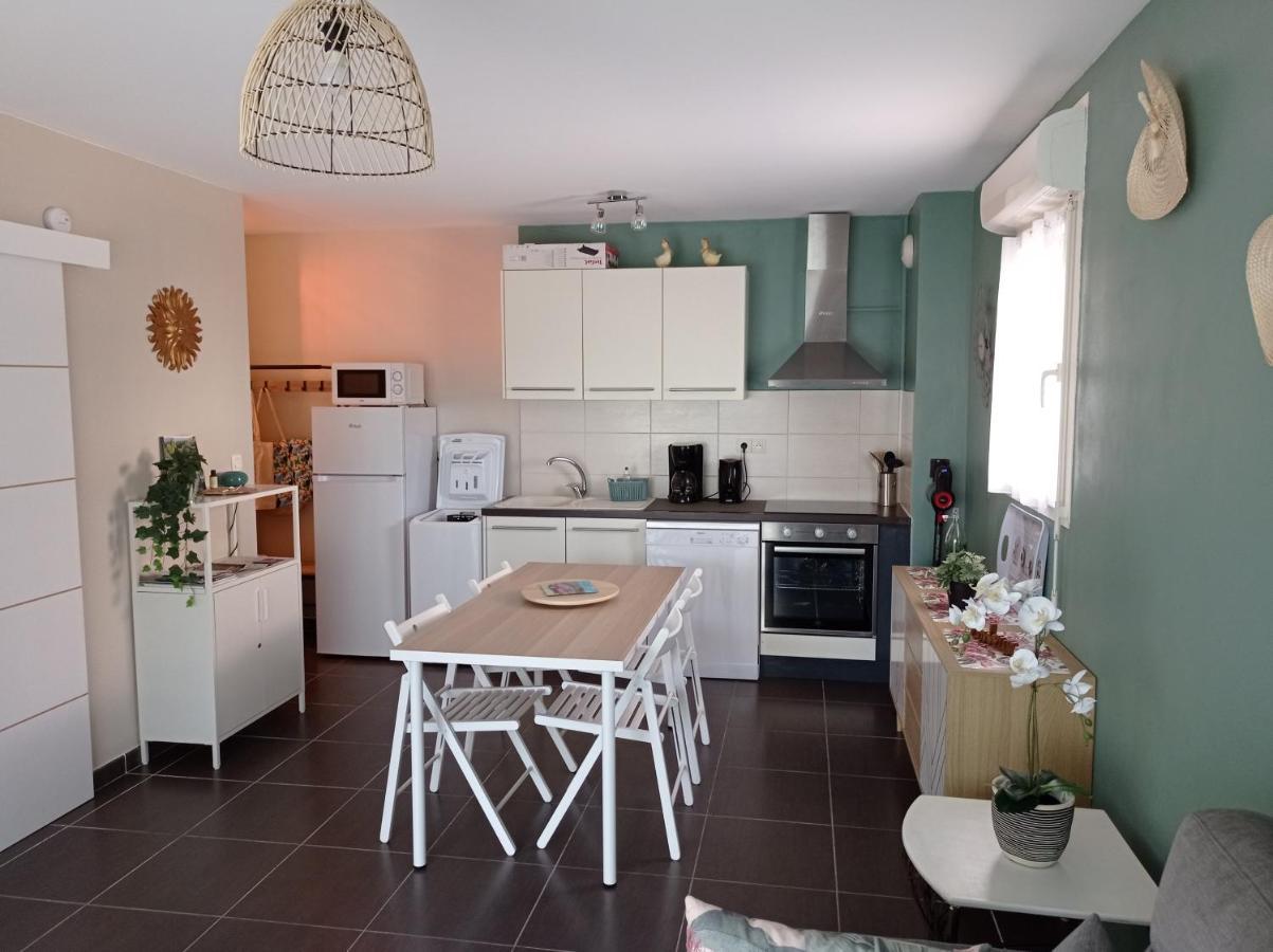 T2 avec Terrasse, Parking et Clim - LE SOLEIL DU LUBERON Leilighet LʼIsle-sur-la-Sorgue Eksteriør bilde